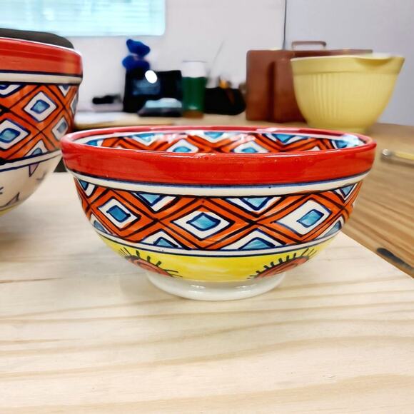 STUNNING POTTERY!  Hand Painted & Glazed Set of 3 Nesting Mixing Bowls PRE-OWNED - Picture 5 of 9